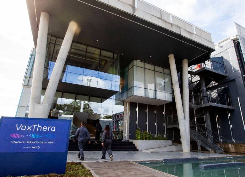 Colombia alcanza la soberanía farmacéutica con la inauguración de la primera planta de producción de vacunas de alta tecnología whatsapp image 2024 05 15 at 12 08 23 pm 45111328 20240515121753