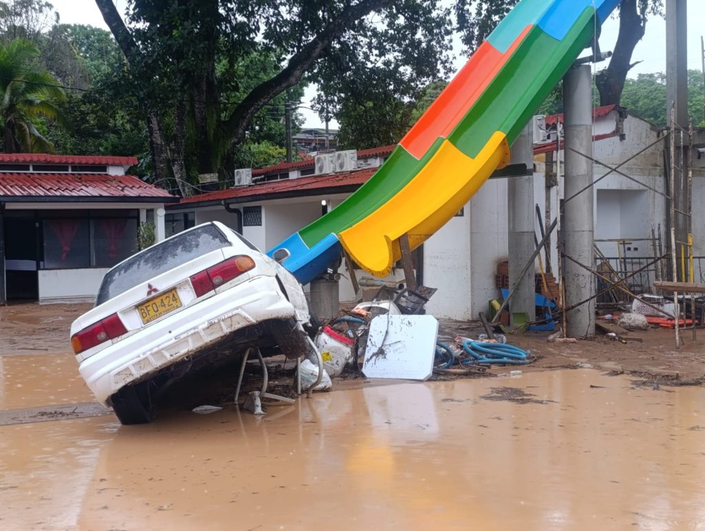 Gobernación del Tolima articula respuesta con organismos de socorro y Fuerza Pública para atender inundación en Melgar whatsapp image 2026 03 30 at 08.57.58