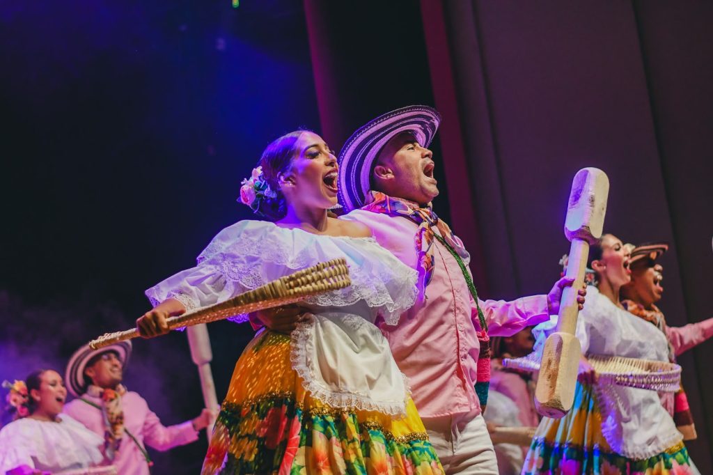 ”Está claro que el Festival Folclórico Colombiano es la fiesta favorita del Tolima”: asistentes al lanzamiento whatsapp image 2026 06 12 at 06.42.24