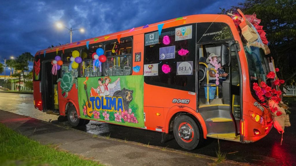 Busetas de Ibagué se visten de fiesta con la Ruta Sanjuanera whatsapp image 2026 06 16 at 13.23.31